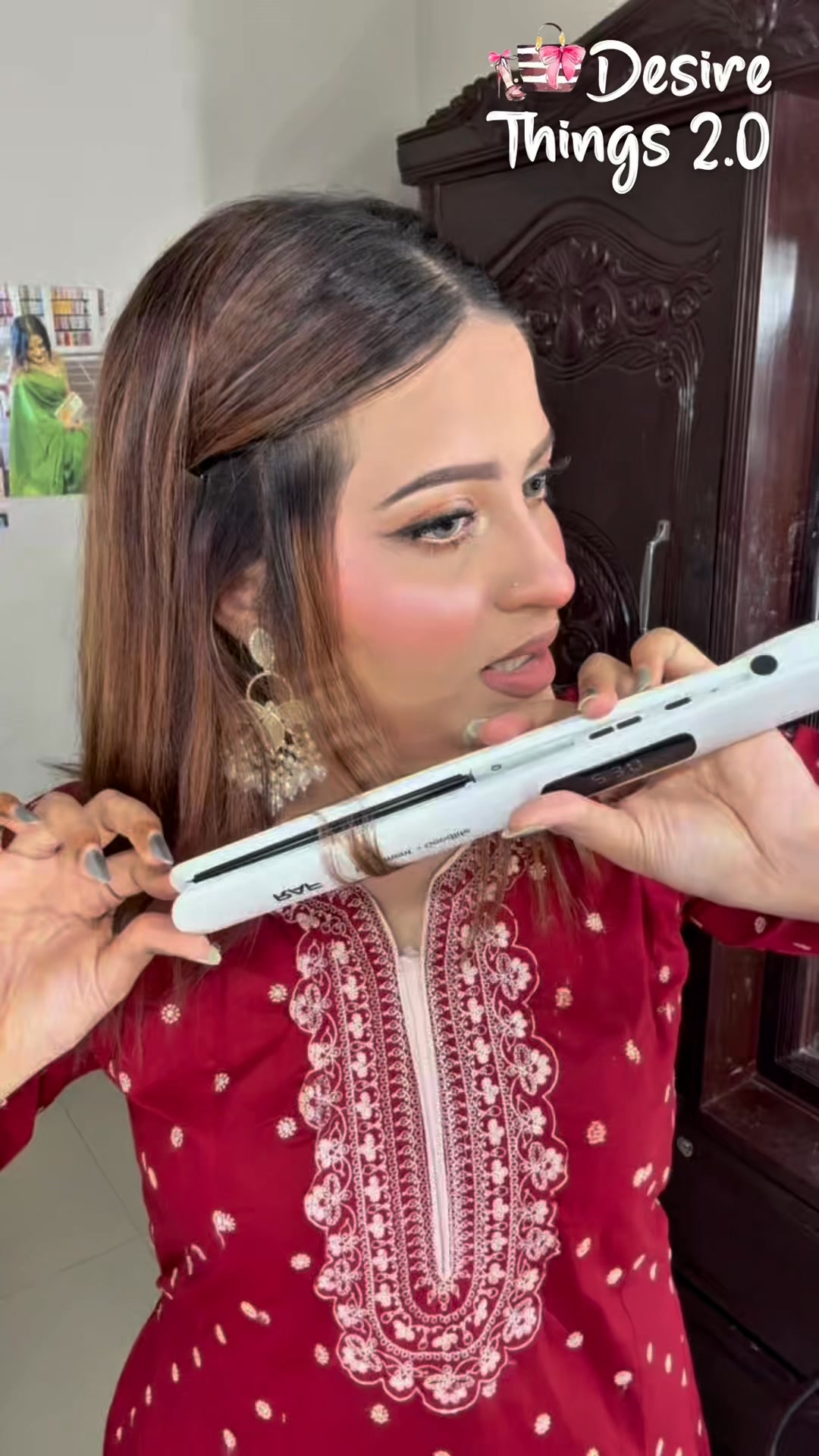 Desire Things 2.0 Facebook ad: অনেক straightener দেখেছেন…