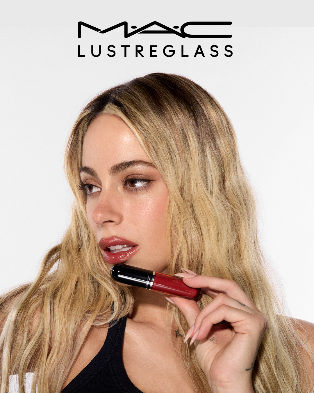 M·A·C Cosmetics Facebook ad