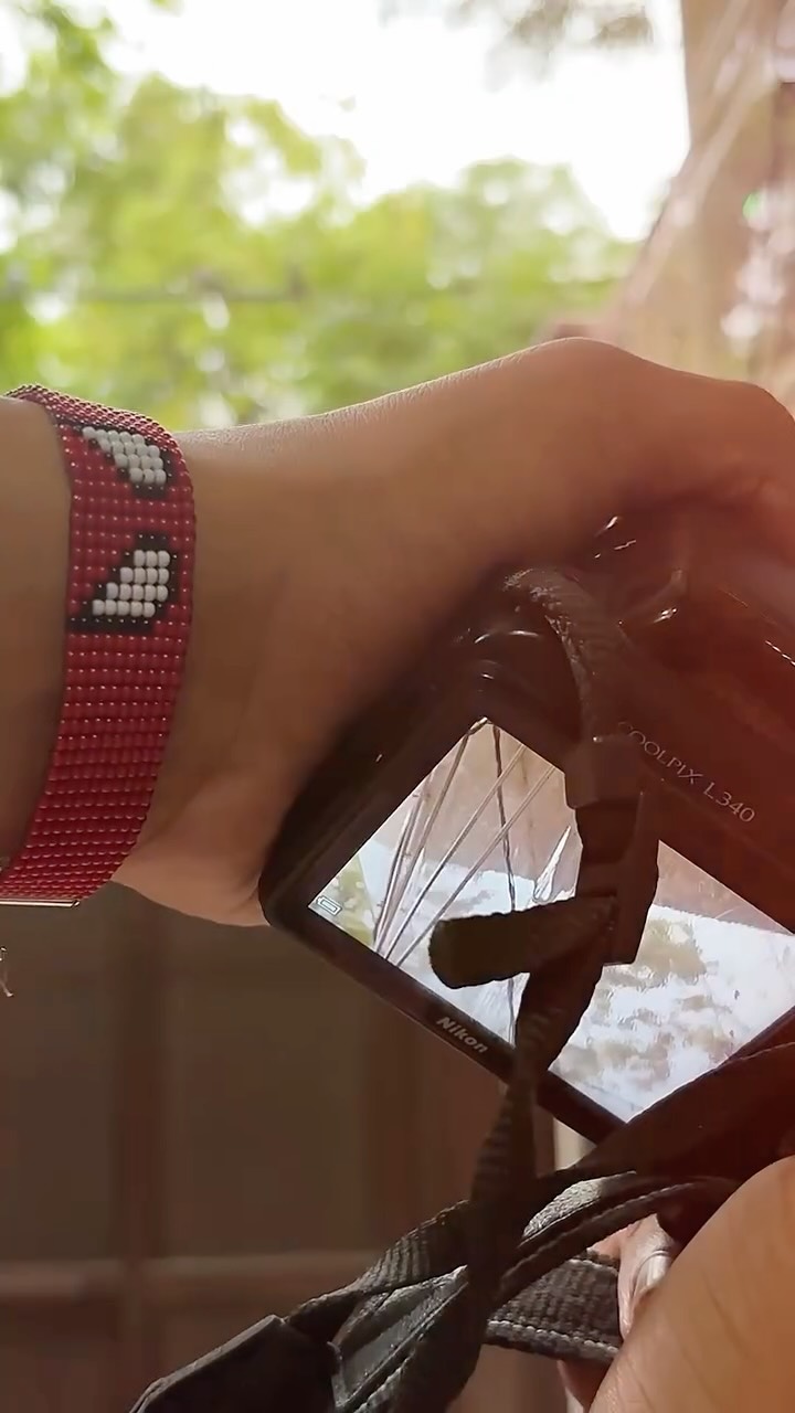 Jharokhe Facebook ad: your friendly neighbourhood bracelets