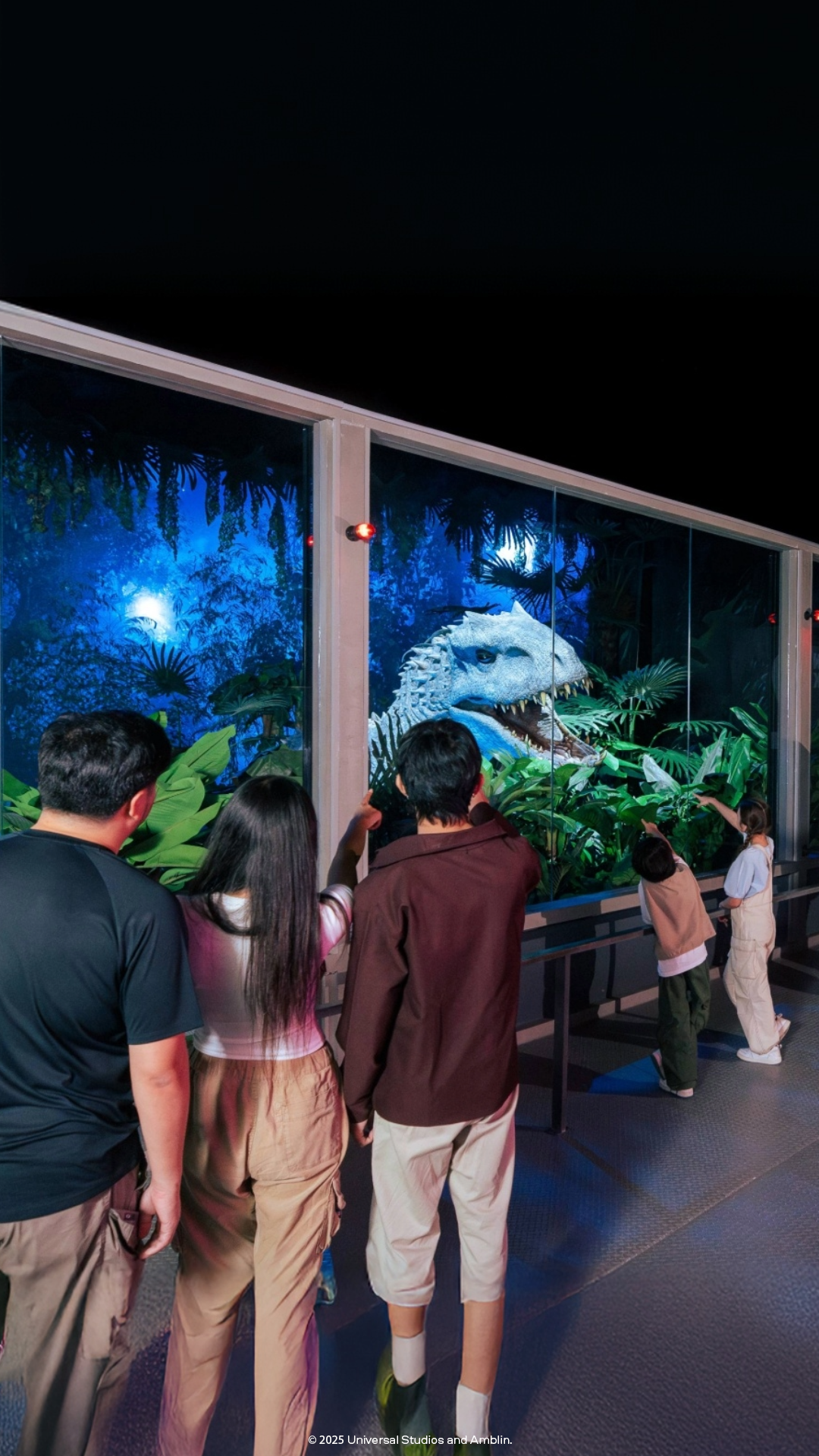 Jurassic World: The Experience Facebook ad from Apr 2, 2026