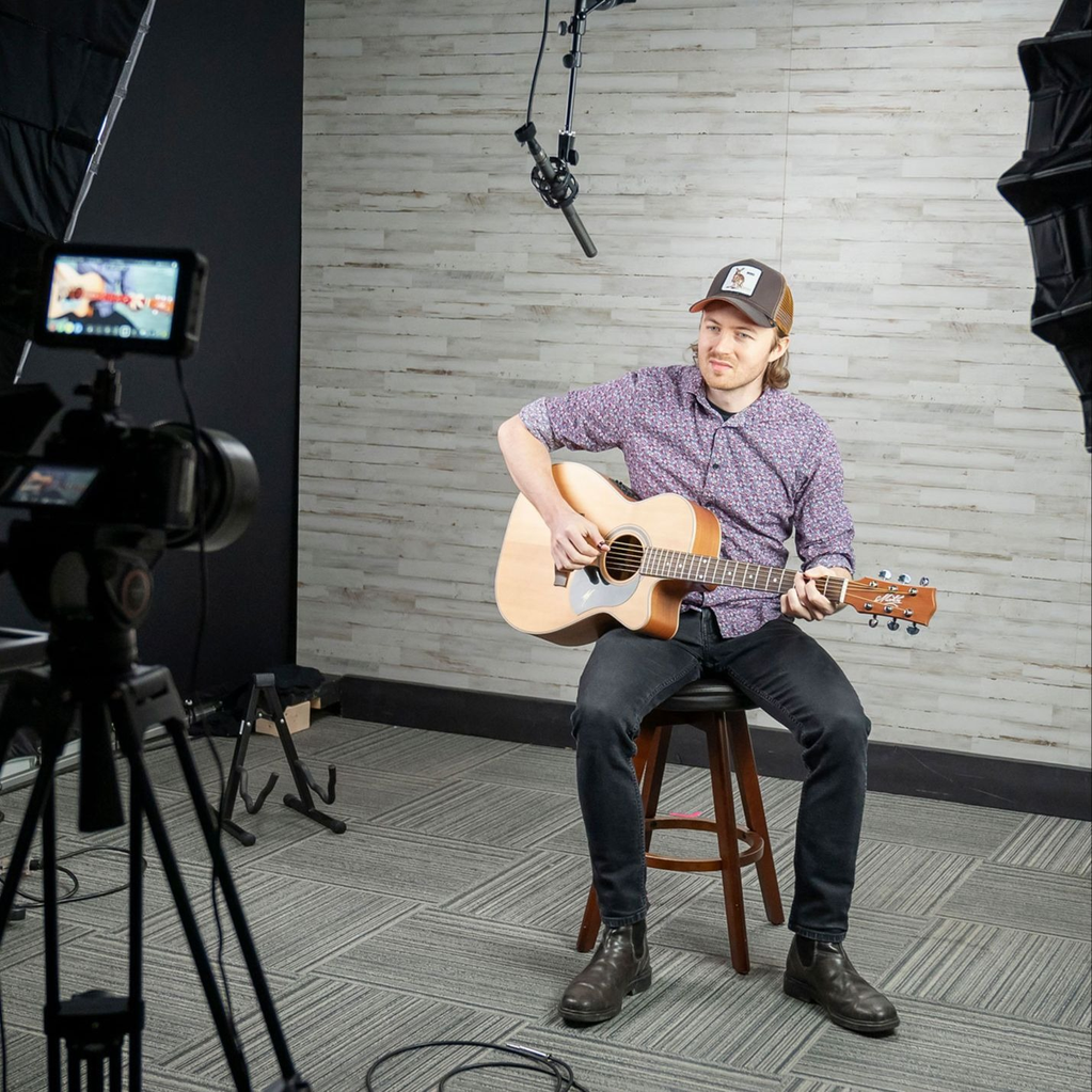 Joe Robinson Facebook ad: You can improve your guitar playing significantly, without…