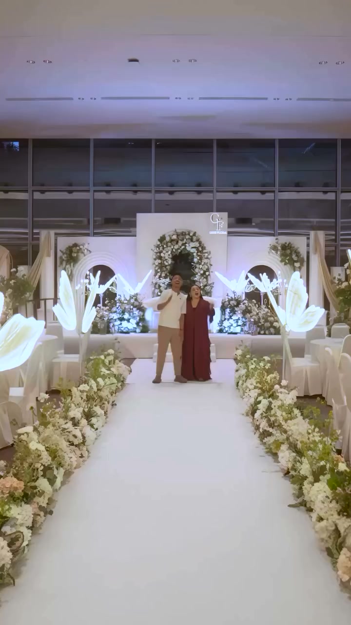Gemflora SG Facebook ad: Check Available Wedding Dates Now