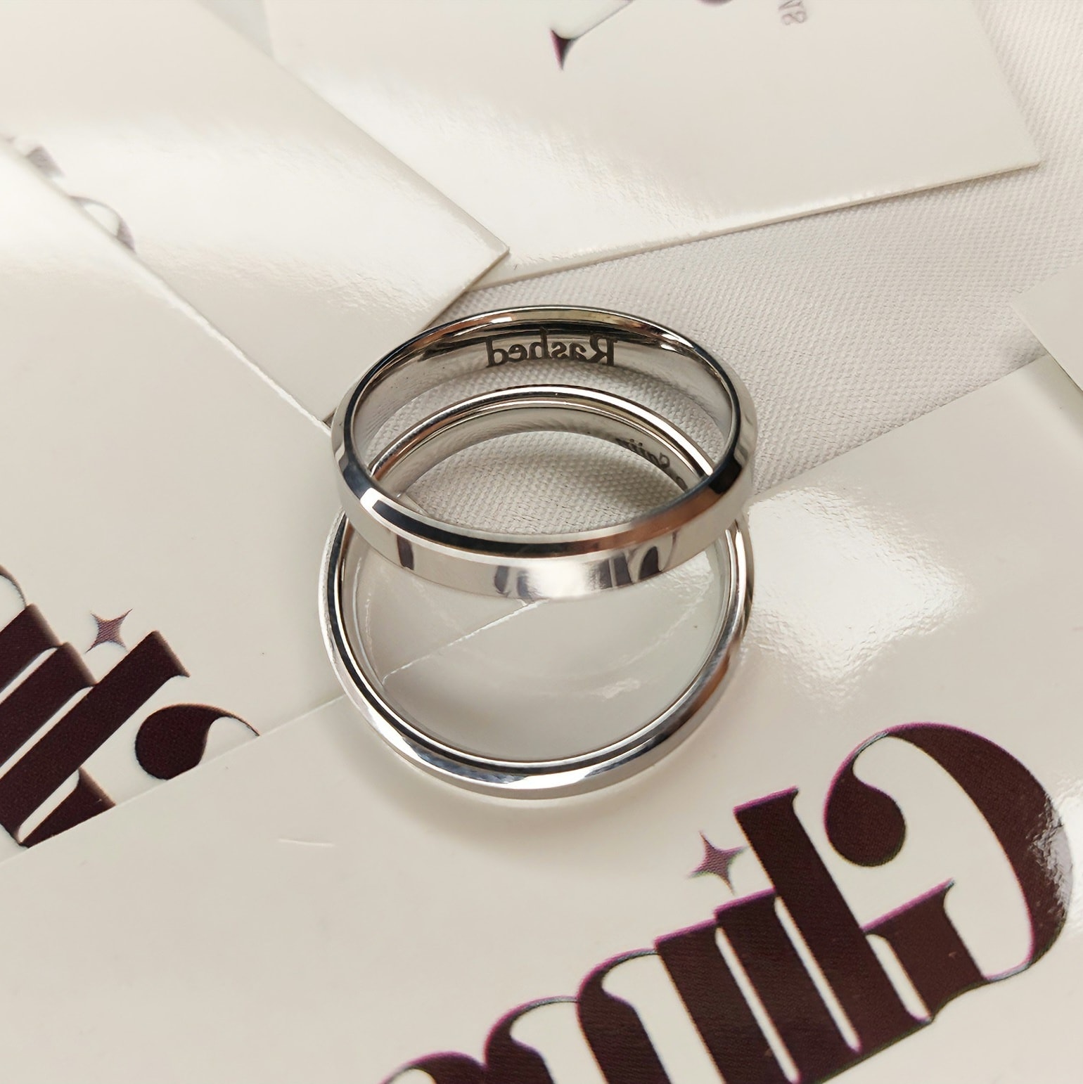 Glimsy Facebook ad: Lock the promise, seal the love.