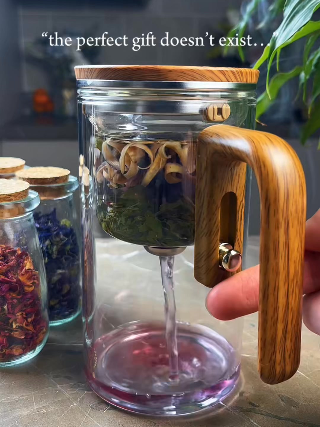 Tranquili-Tea Facebook ad: 30% Off + FREE Tea Set Ending Soon
