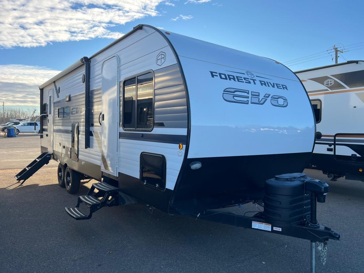 Borderlands Chrysler Facebook ad: Turn every weekend into an ideal getaway.