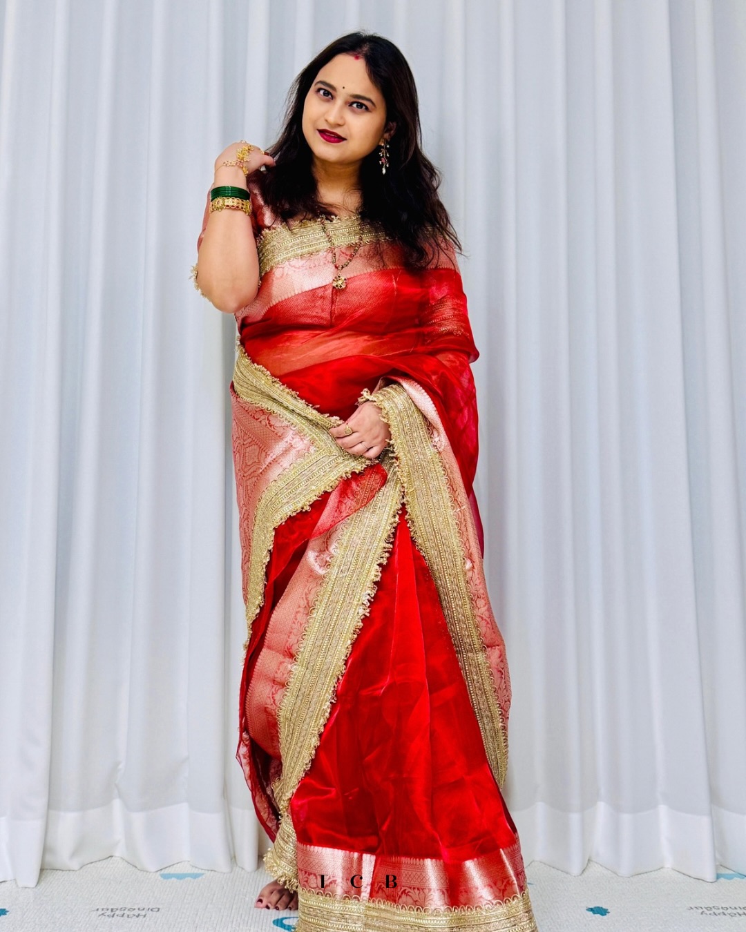 The Crafts Banaras Facebook ad: Chat with us