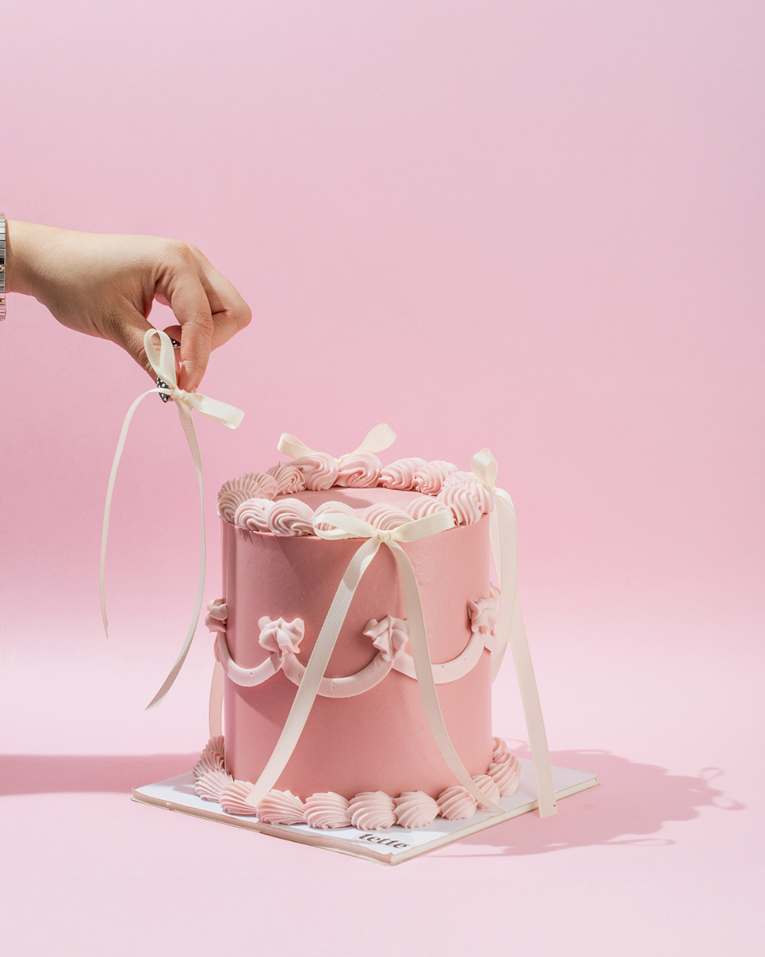 tette.bakers Facebook ad: En Tettē, hacemos el pastel que imaginas… exactamente…