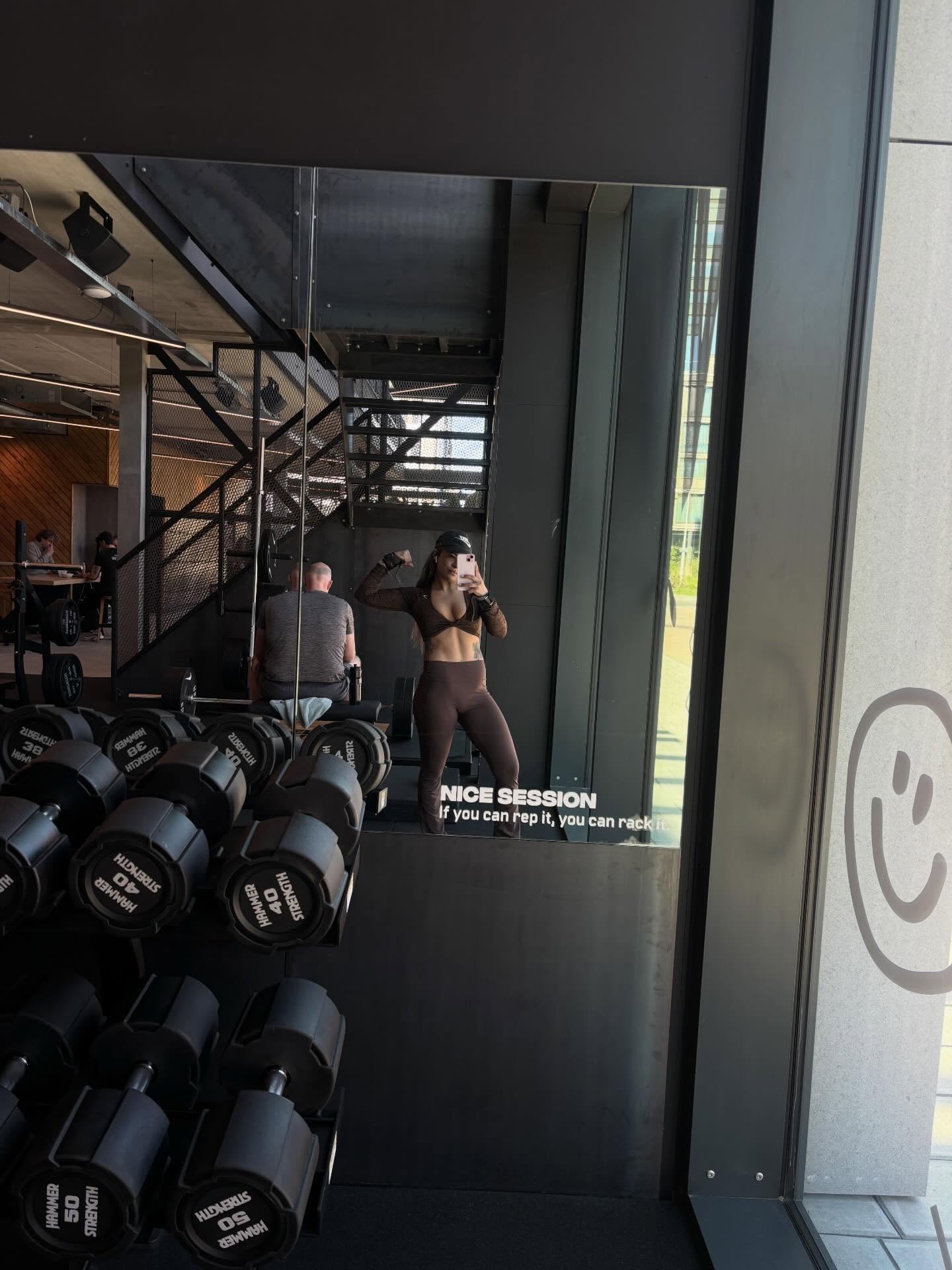 cece_sweat Facebook ad