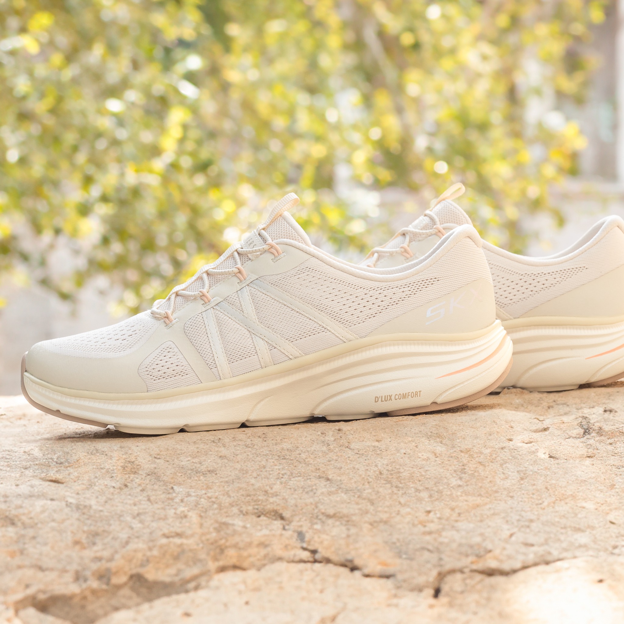 SKECHERS Facebook ad: Envie de marcher avec plus de confort?