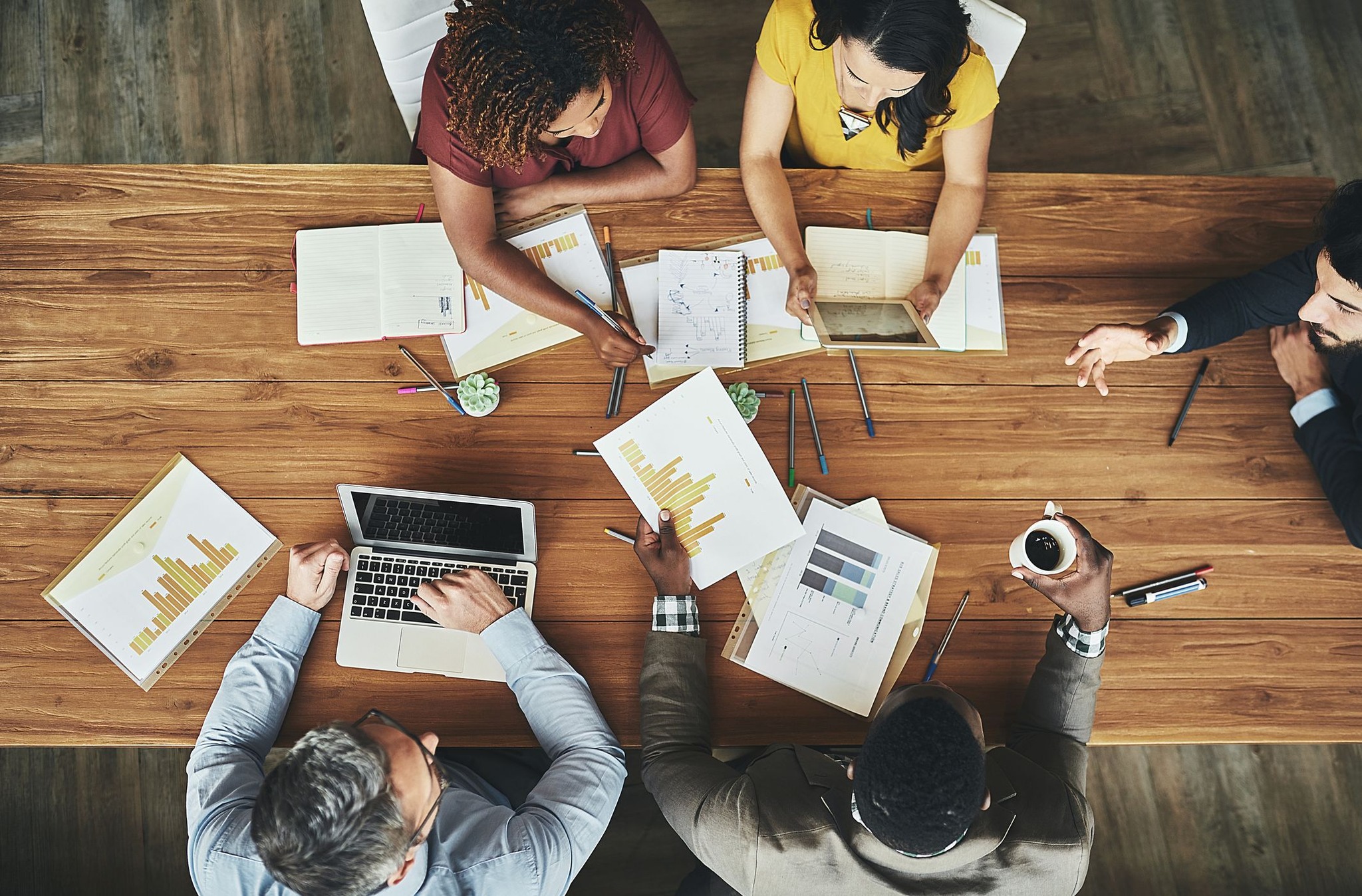 Discover Line Hub Facebook ad: The Digital Marketing Agency For Growth.