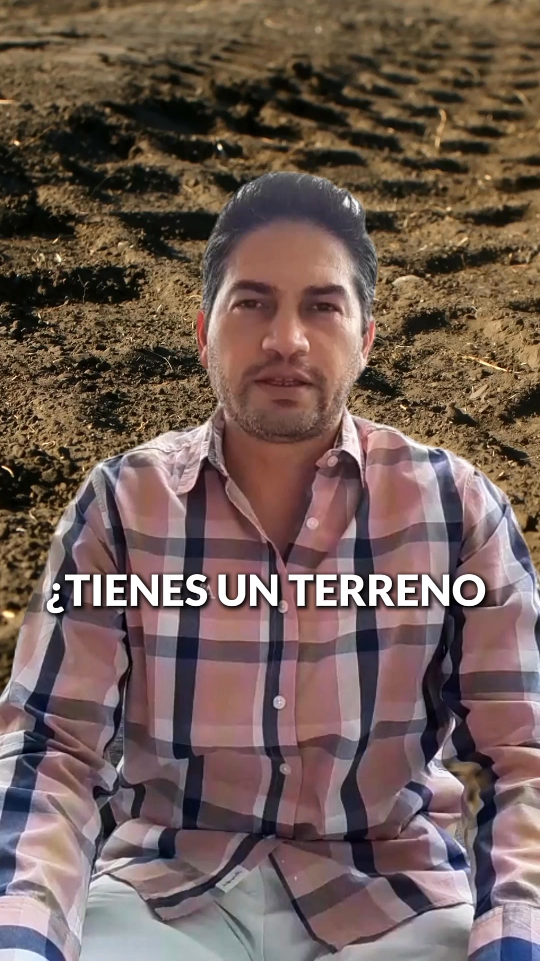 Summa.Construction Facebook ad: ¡MÁNDAME WHAT´S!