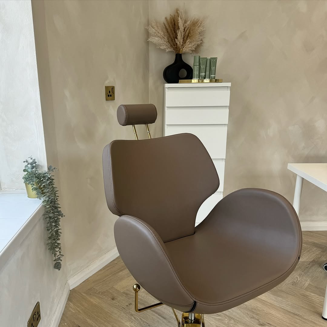 Living It Up - Salon Facebook ad