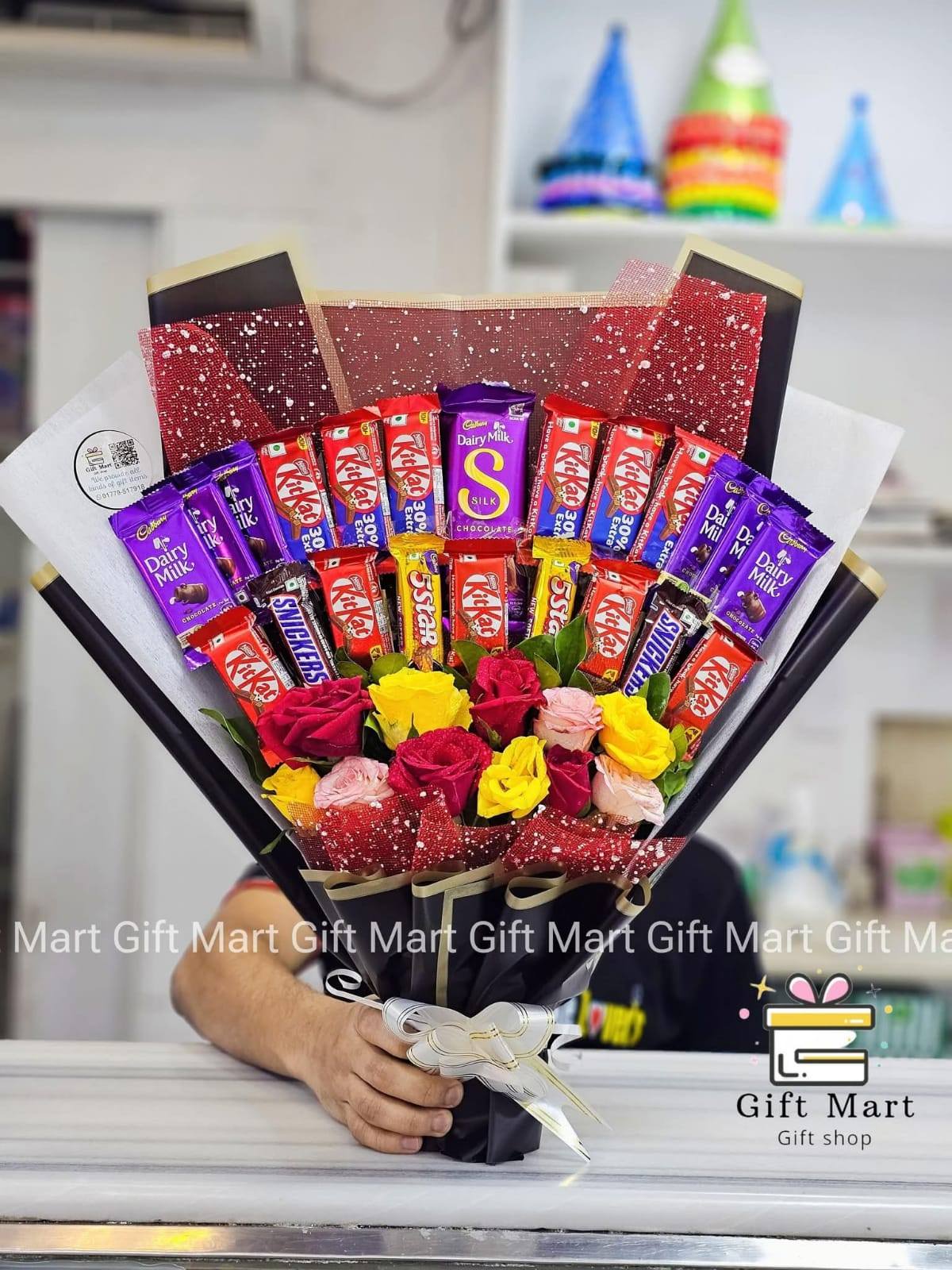 Gift Mart Facebook ad: 𝐂𝐡𝐨𝐜𝐨𝐥𝐚𝐭𝐞 𝐁𝐨𝐮𝐪𝐮𝐞𝐭, 𝐓𝐡𝐞 𝐒𝐦𝐚𝐫𝐭𝐞𝐬𝐭…