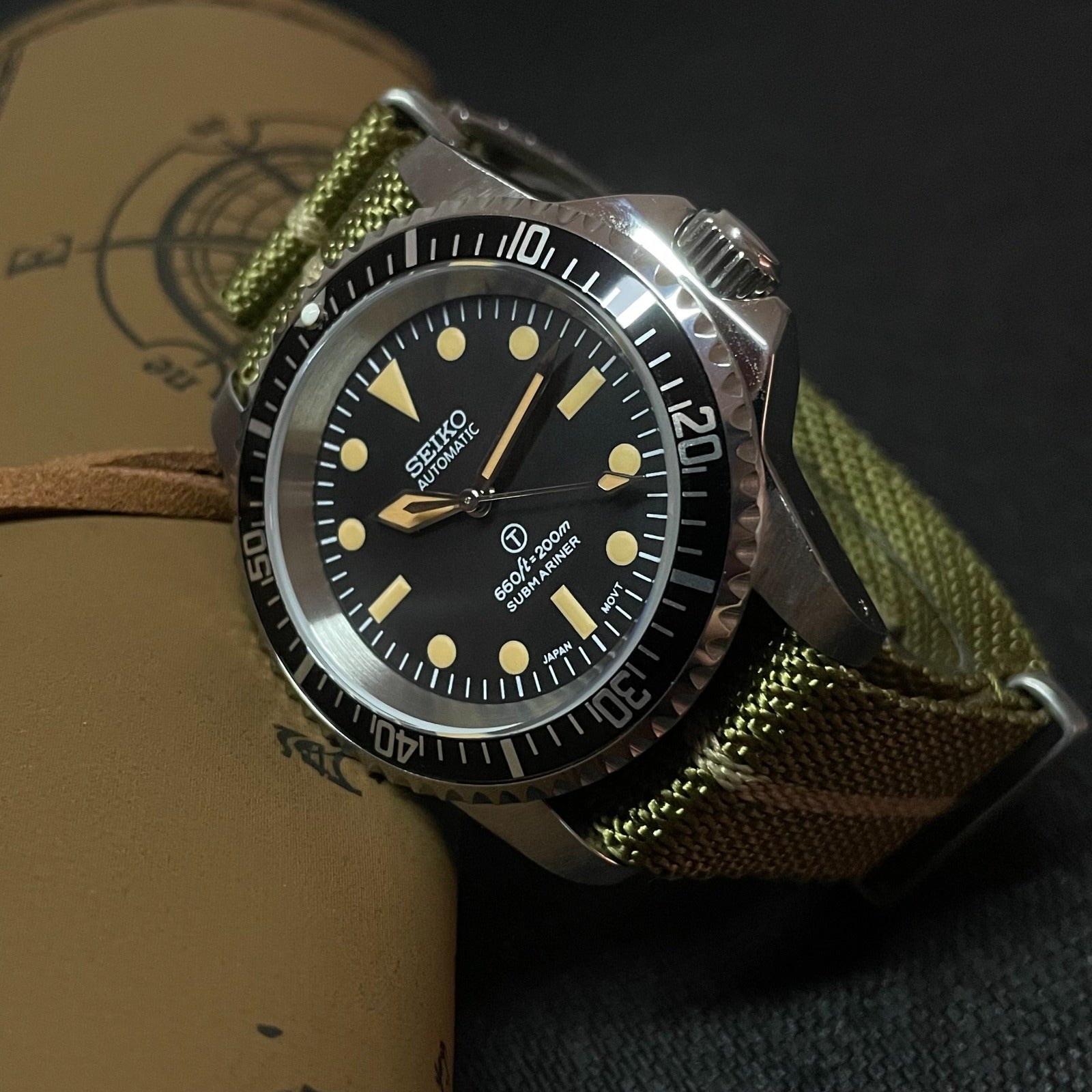 Zjani mods Facebook ad: Vintage Green Dive Watch, Limited Deal