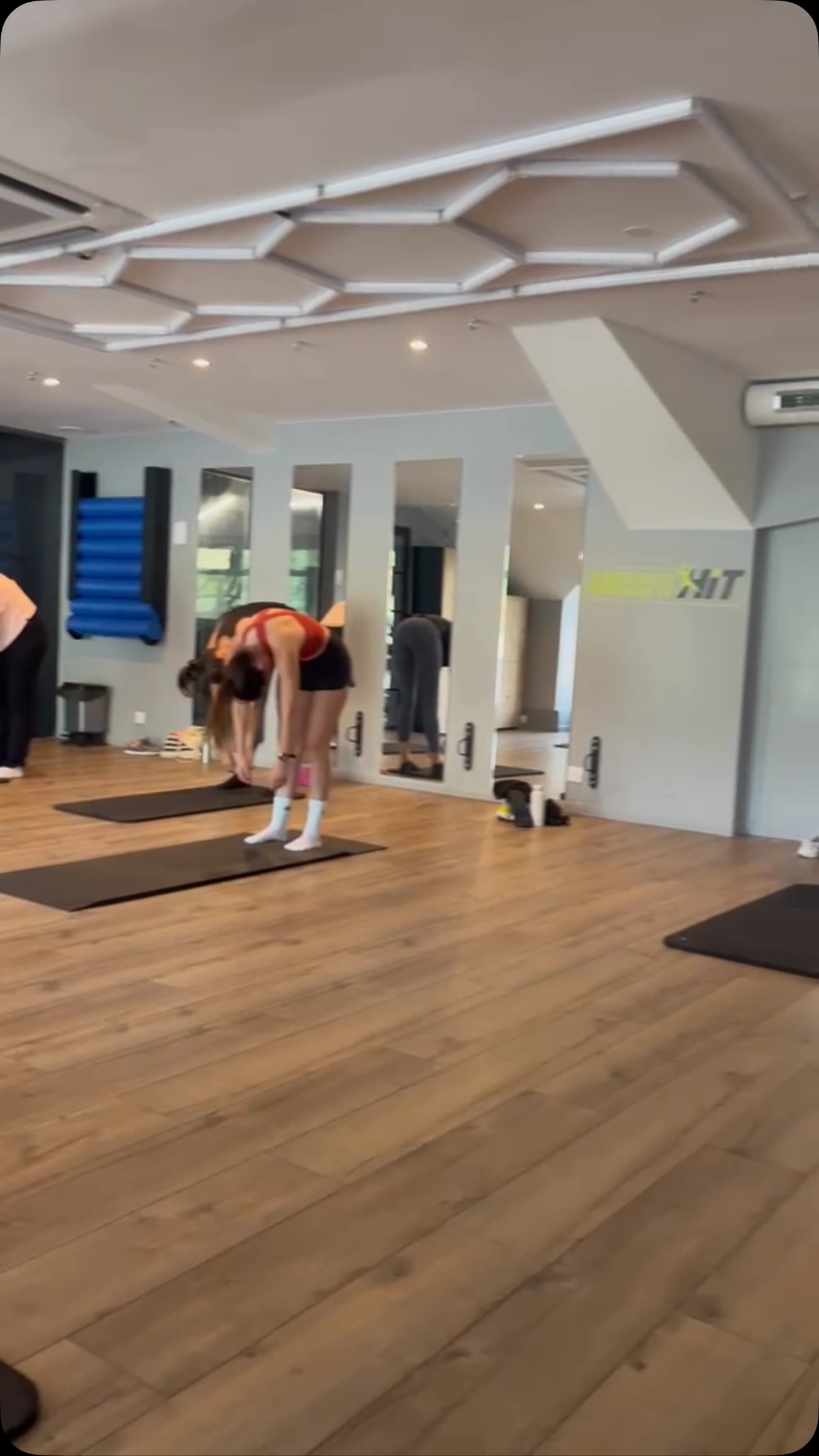 Magicfit Hit paris 15e Facebook ad: Pilates avec Chockchai