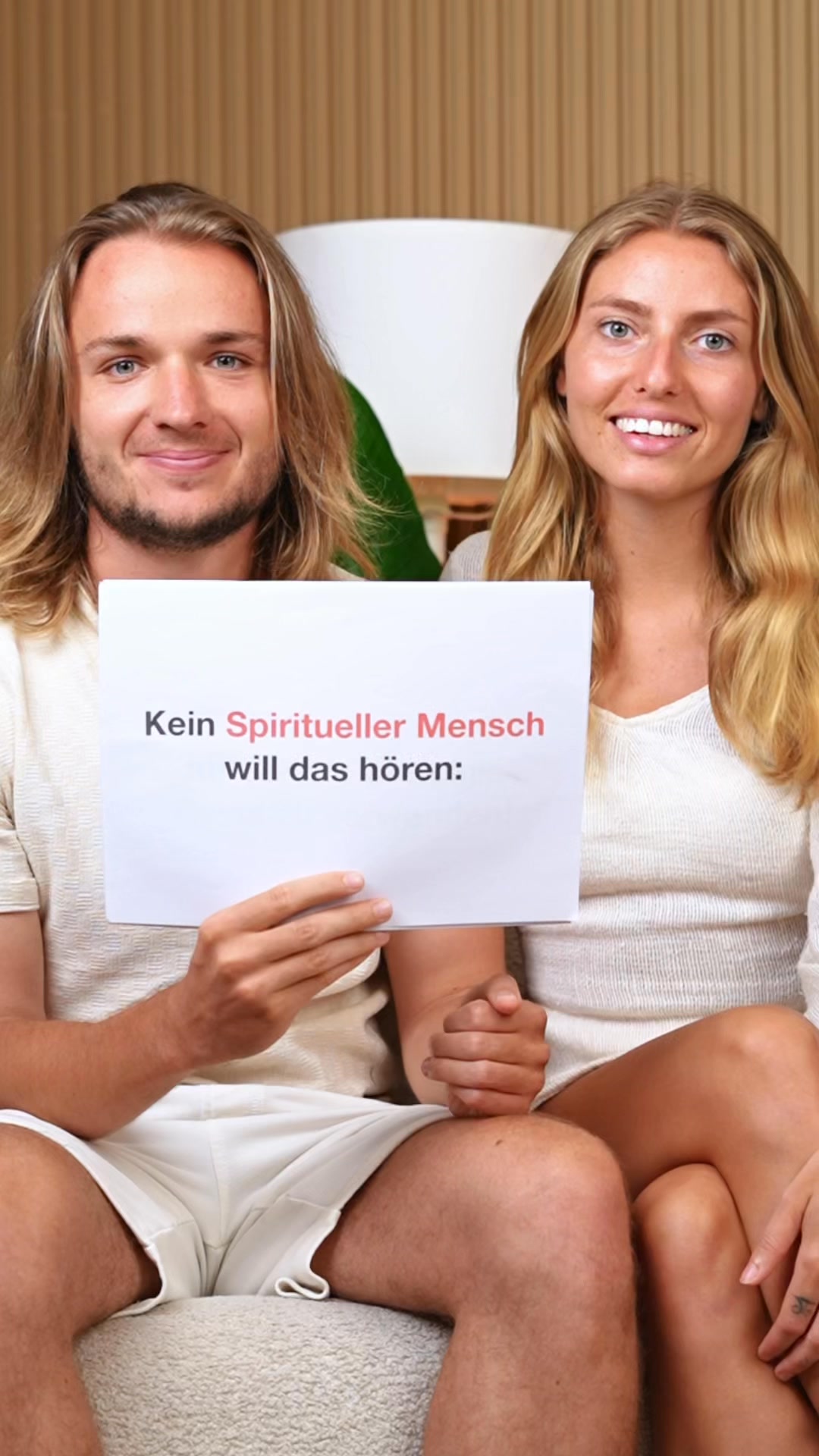 New Earth App Facebook ad: Schluss mit oberflächlichen Standard-KIs!