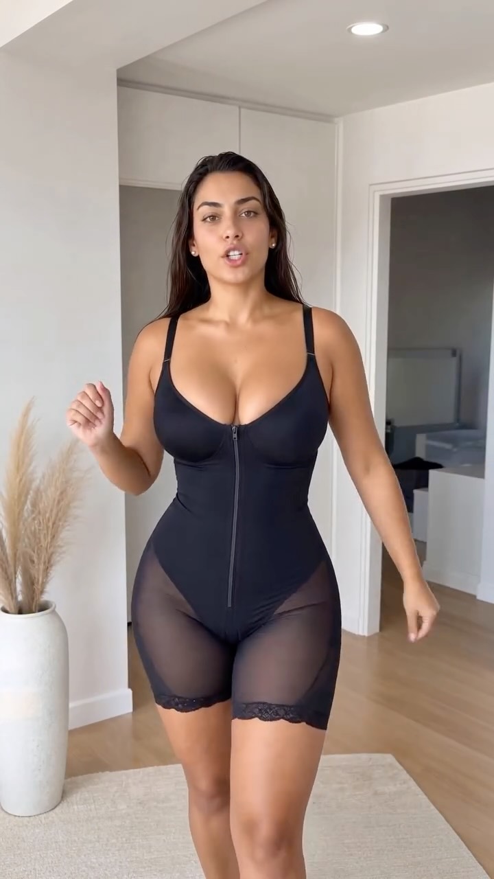 LDN LUNA Facebook ad: Girl just get the shapewear