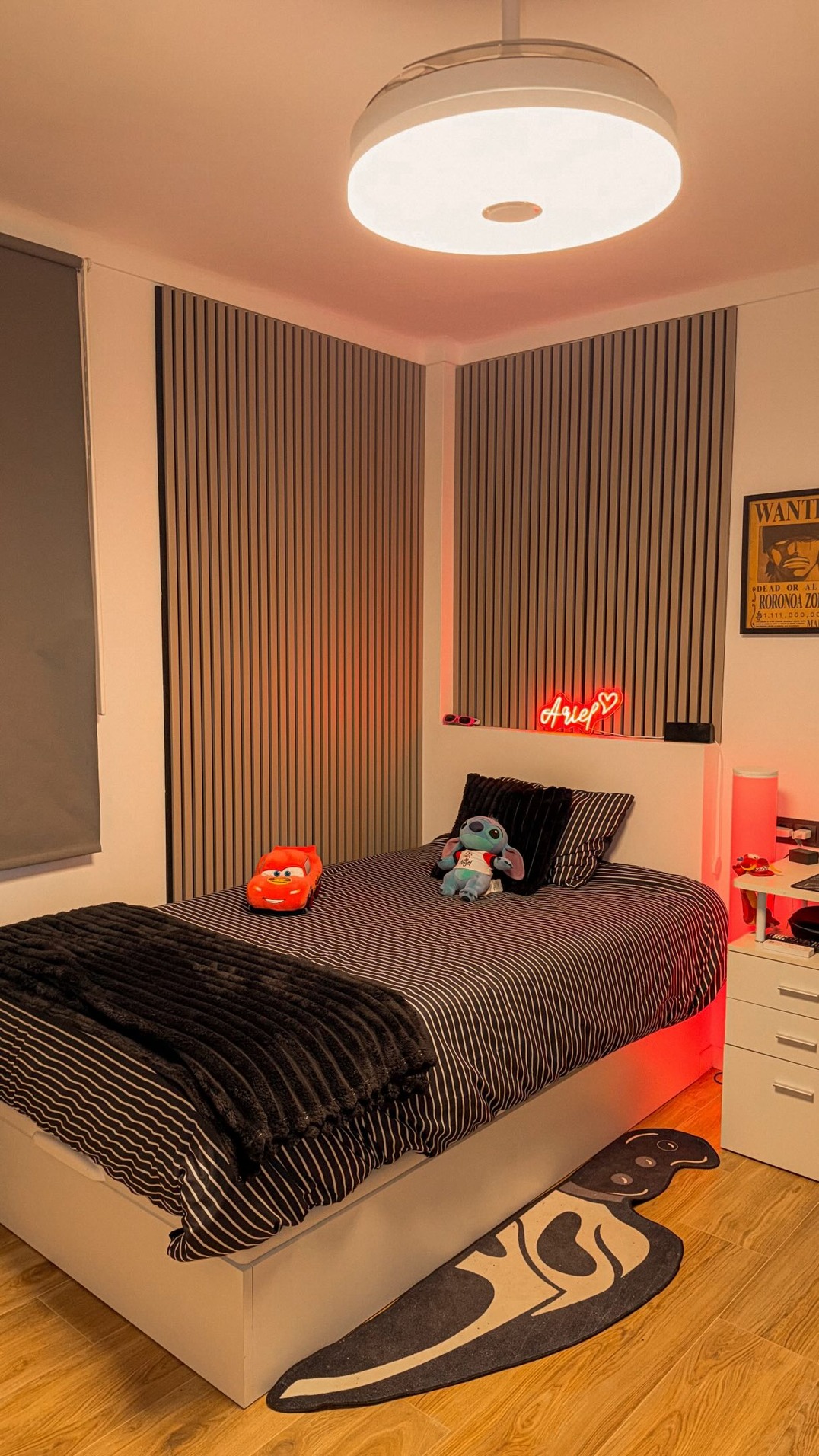 Walleu.es Facebook ad: De una habitación sosa a un espacio con…