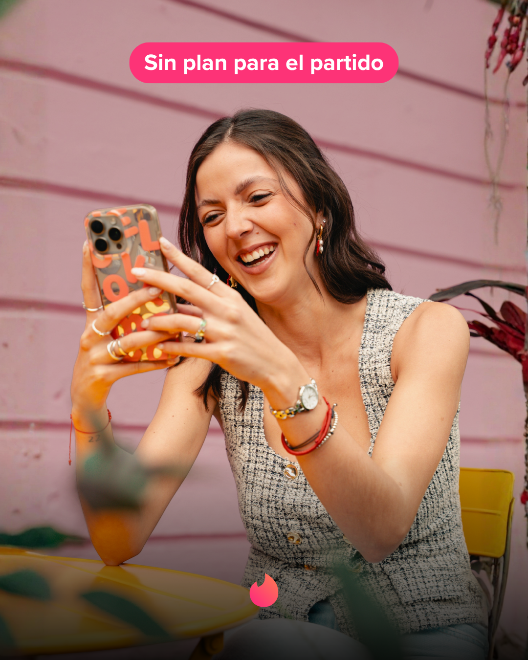 Tinder Facebook ad