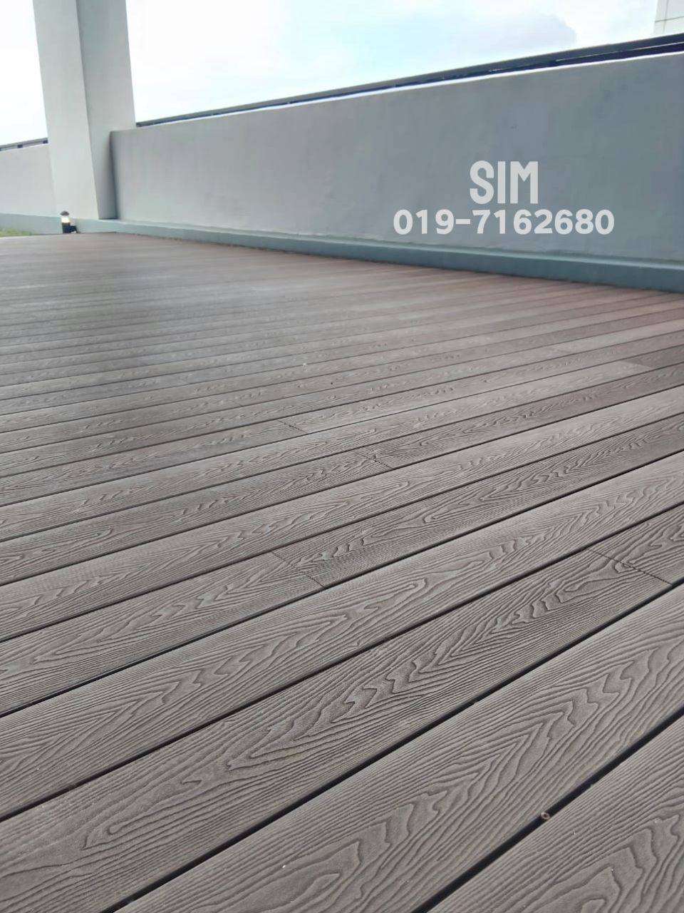 SPC flooring specialist  Facebook ad