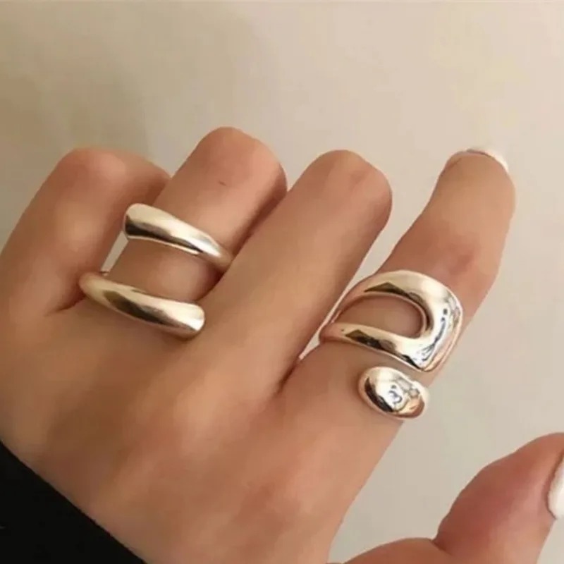 AliExpress Facebook ad: Économisez davantage avec nos codes promo.