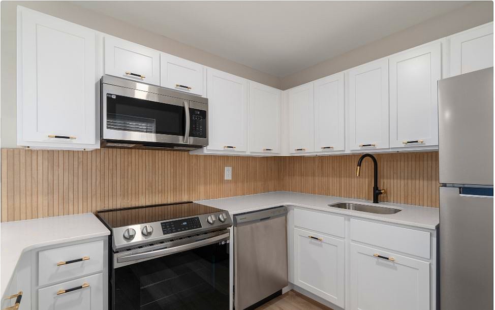 Apartment List Facebook ad