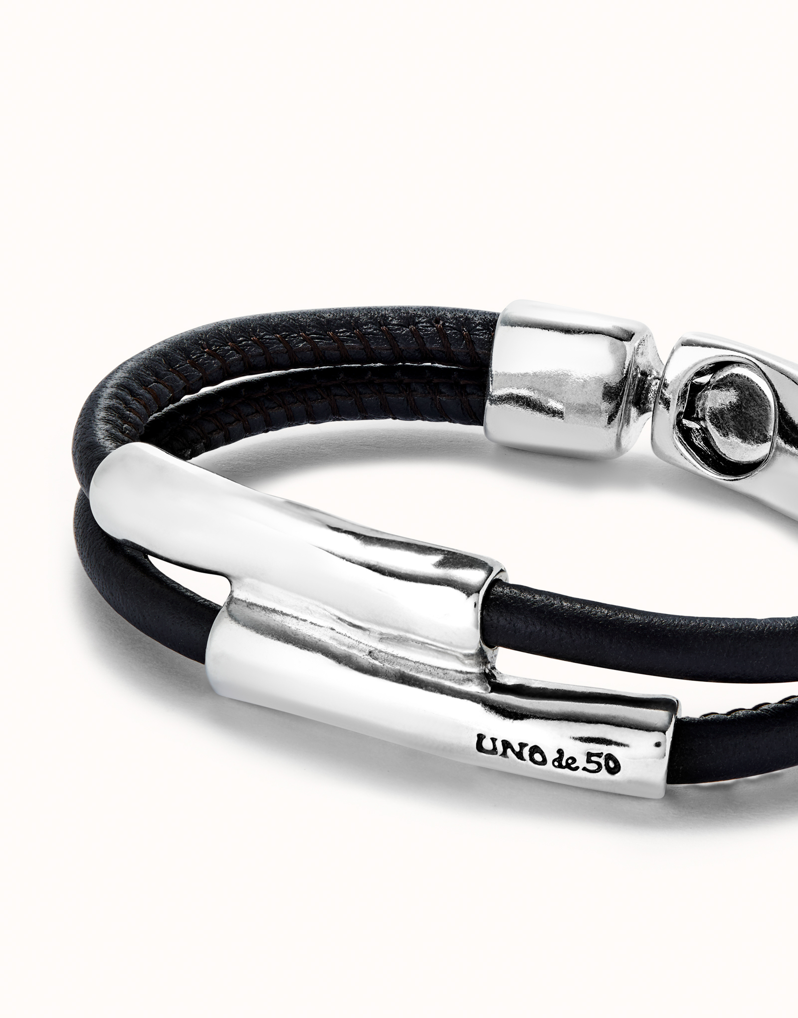 UNOde50 Facebook ad