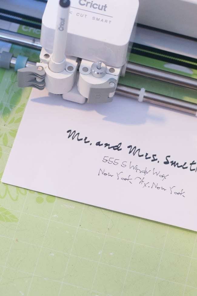 Anna Makes Facebook ad: Read if you own a Cricut (this helps)