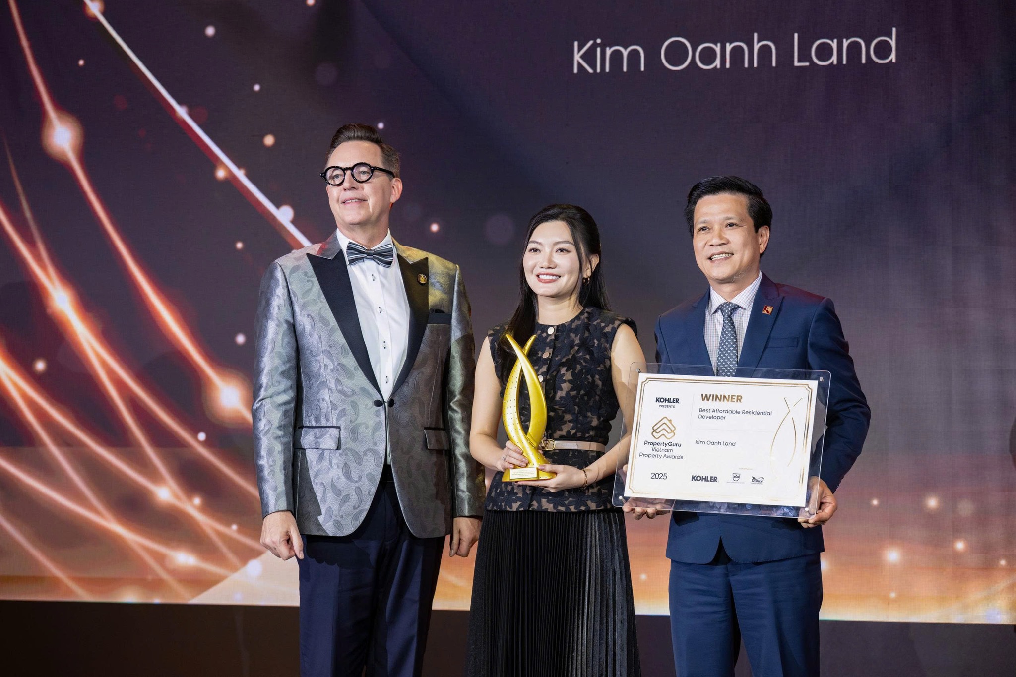 Kim Oanh Group Facebook ad: Kim Oanh Land vinh dự nhận giải thưởng…