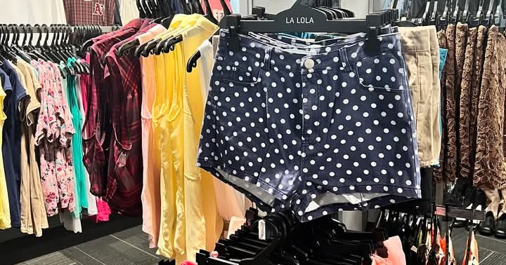Fashion Outlet Facebook ad