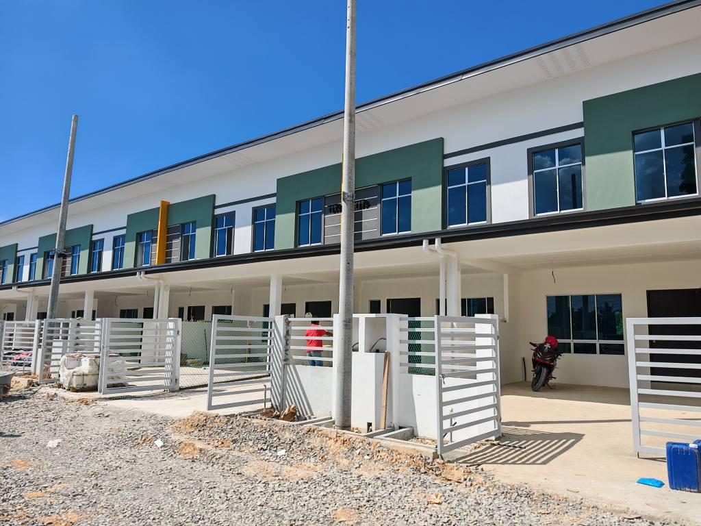 Florence Yen Leo Facebook ad: Mau Cari Rumah Hampir Siap Di TUARAN?