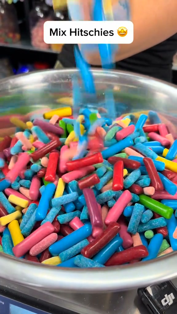 CandyMix Facebook ad: -10% avec FACEBOOK10