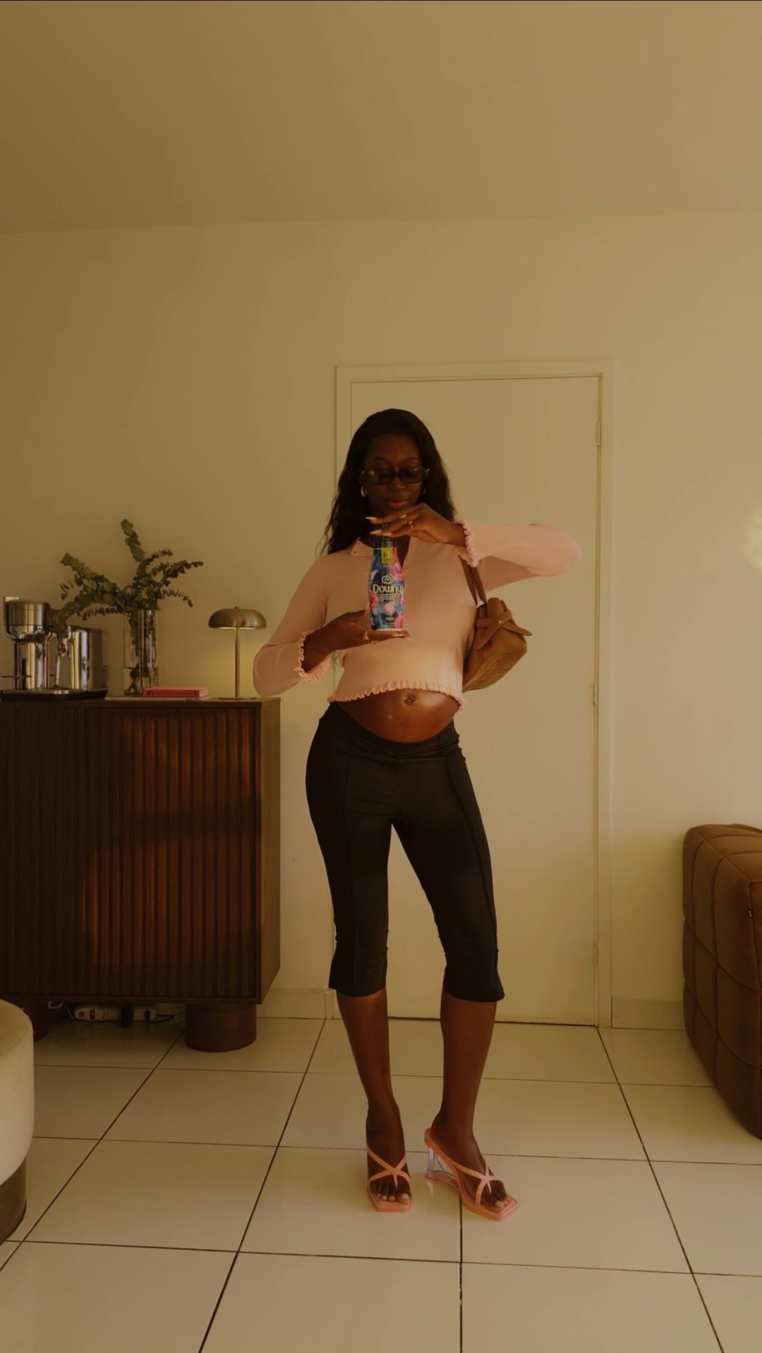 Antonella Vanoni Facebook ad: Downy Concentrado Brisa de Verão foi desenvolvido para…