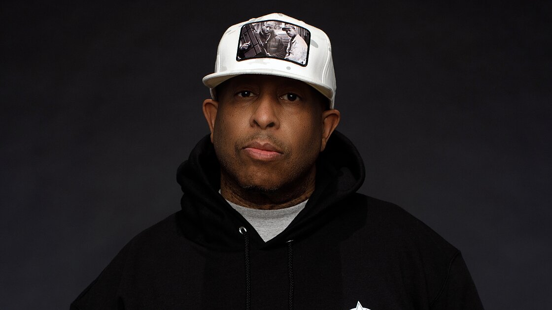 Flow Music Facebook ad: JAV hiphopo legenda DJ Premier surengs pasirodymą Vilniuje