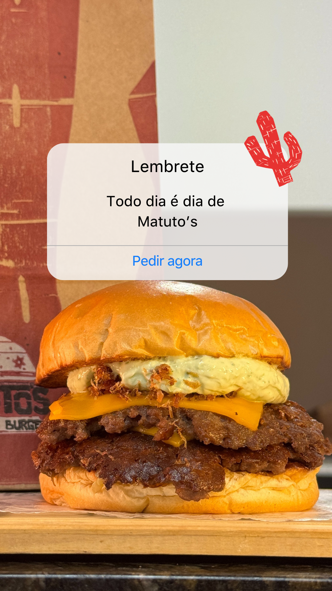 Matutos Burger delivery Facebook ad: Todo dia é um bom dia para um…