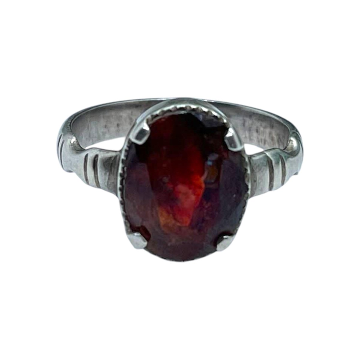Bazaa Facebook ad: Shop vintage designer jewellery at Bazaa.