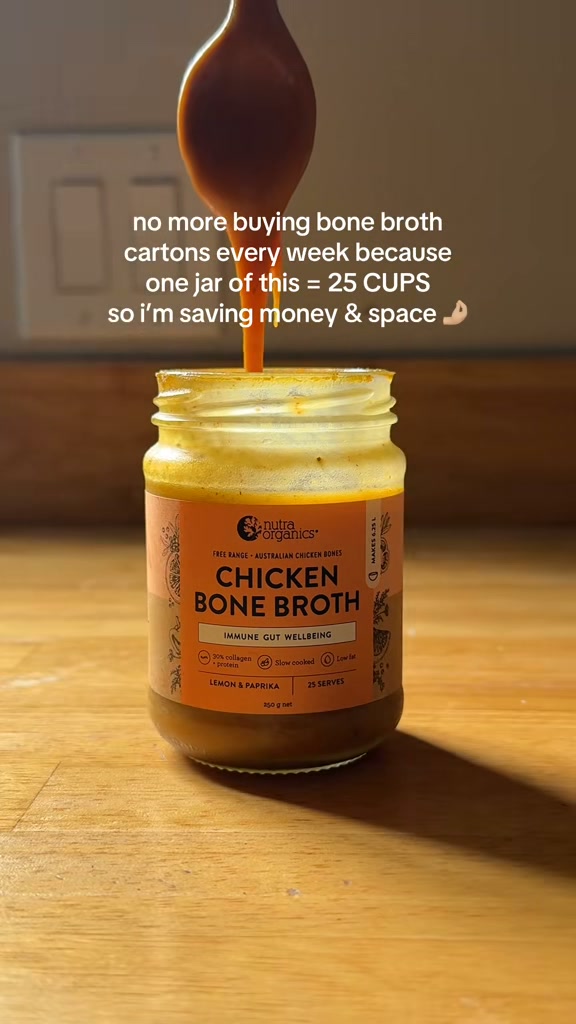 Nutra Naturals Facebook ad: Obsessed with this bone broth
