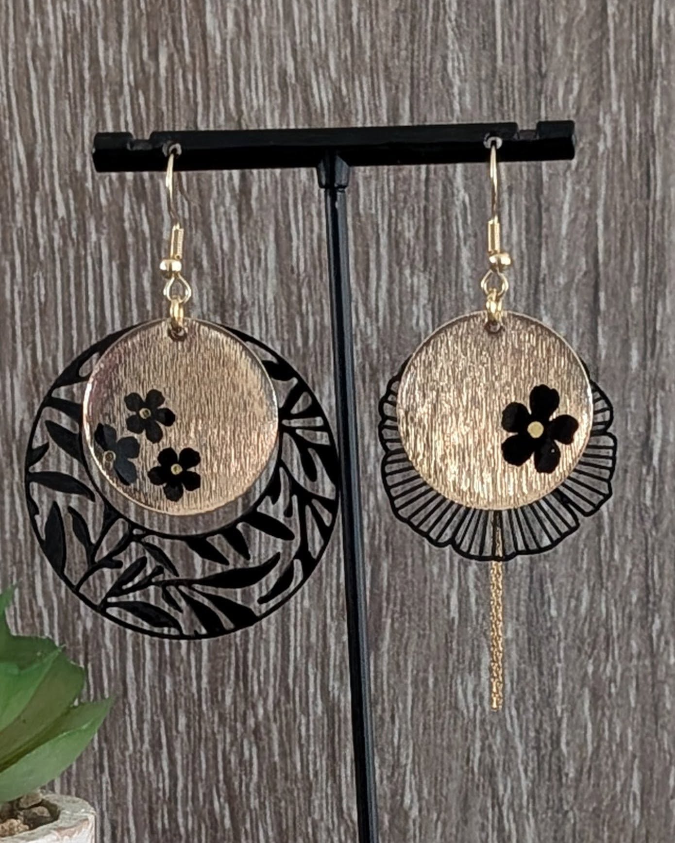 Manaolys Facebook ad: Des bijoux artisanaux uniques pour révéler votre…