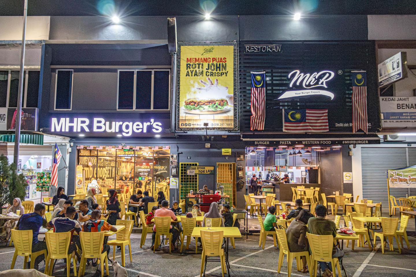 MHR Burger’s Official Facebook ad: Dah Sampai Port Dickson Takkan Tak Singgah MHR?