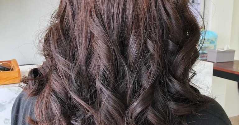 Indira Salon & Spa Facebook ad from Nov 21, 2021