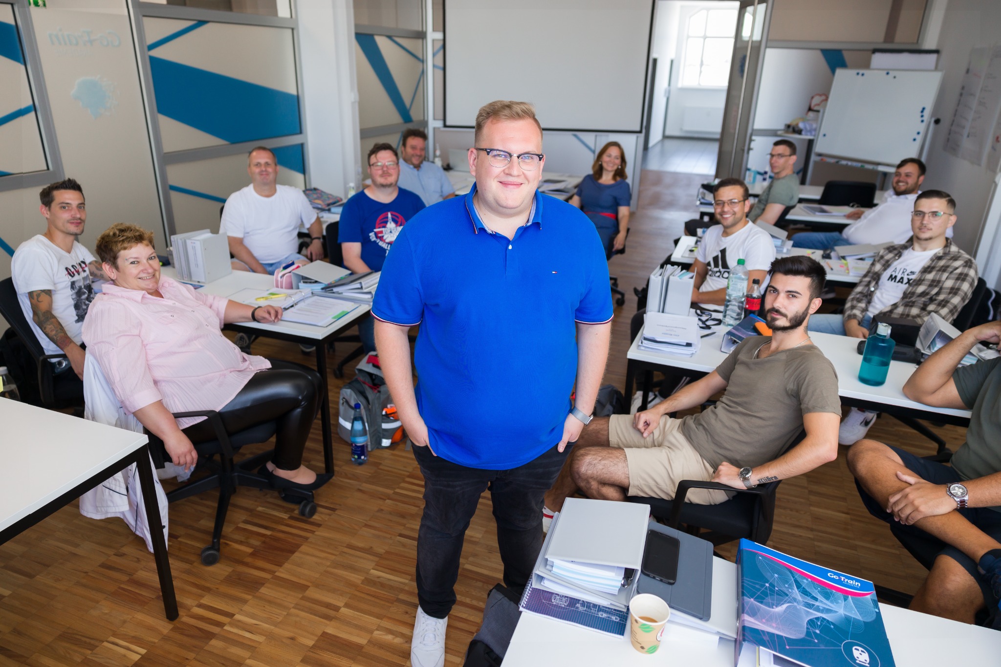 Lokfuehrerjobs.de Facebook ad: So läuft Dein Quereinstieg als Lokführer:in ab