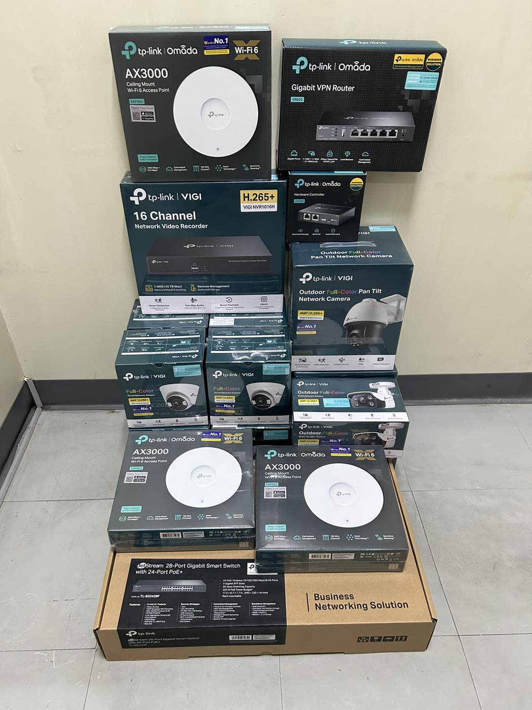 บริการติดตั้ง วางระบบ Network Lan Wifi Hotspot Wifi Facebook ad: 17/05/67 เข้าหน้างานติดตั้งเดินสาย Lan วางระบบ Lan Wifi…