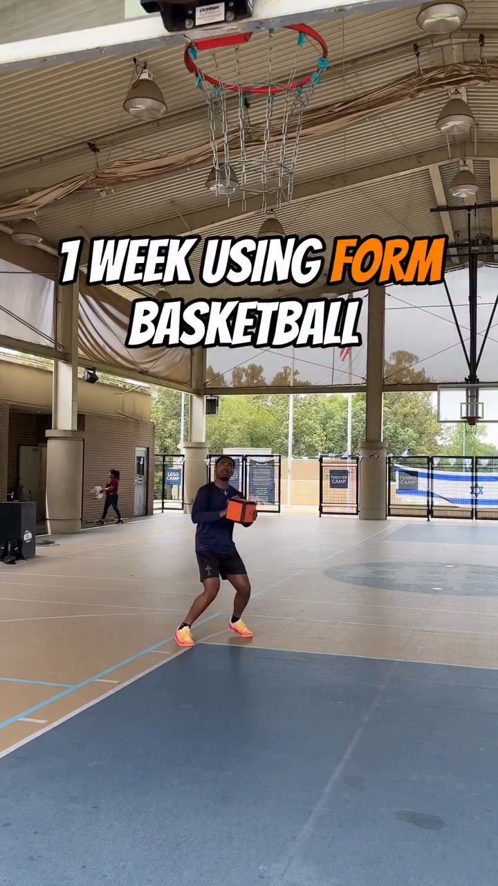 FORM Basketball Facebook ad: Train Like a Pro, with FORM!