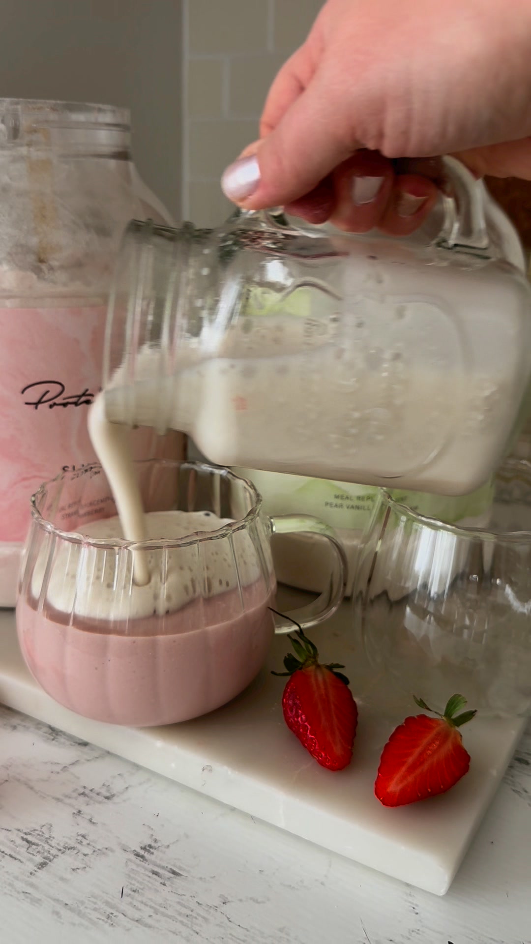 Protein.com Facebook ad: Tastes like strawberry milkshake!