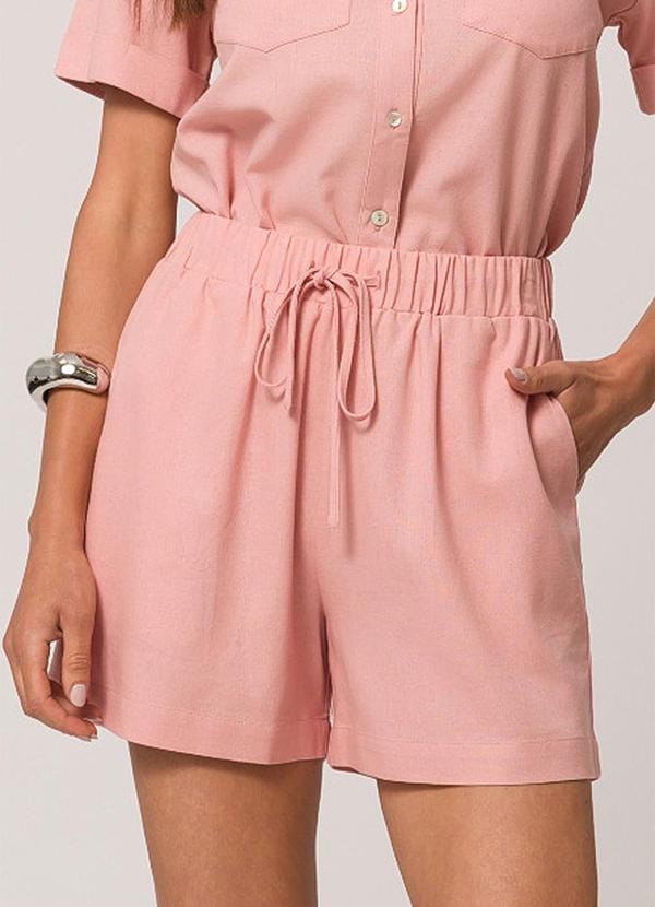 Posthaus Facebook ad: Preview Primavera | Novas cores, estampas e tendências…