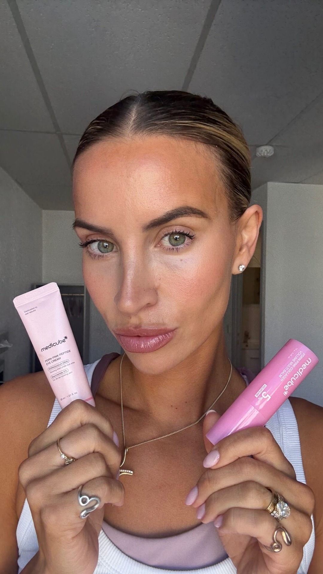 Marimorbeli Facebook ad: 30+ skin & mum life… my skin is…
