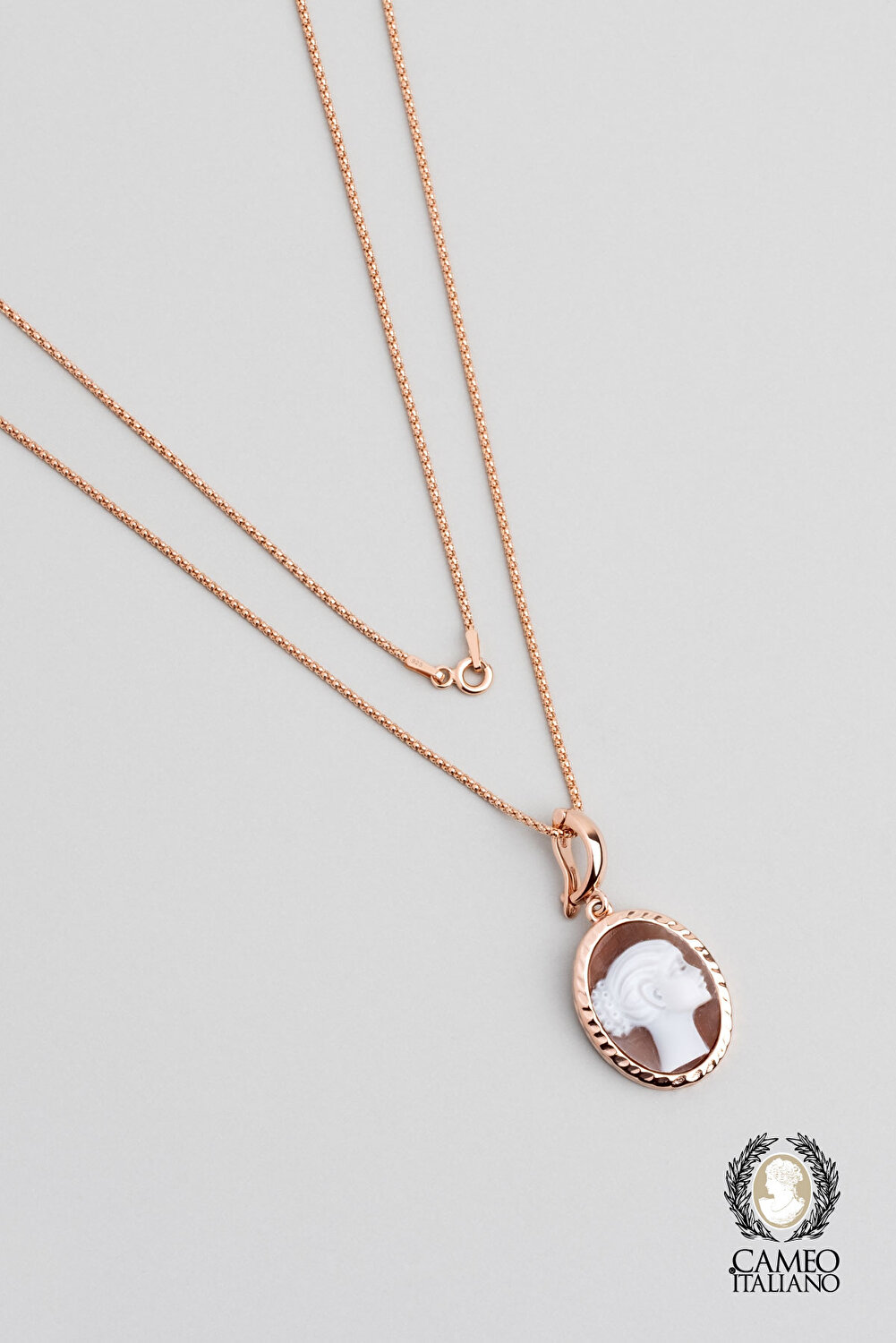 So CHIC Facebook ad: En Yeni So CHIC Ürünlerini Size Özel Fırsatlarla…