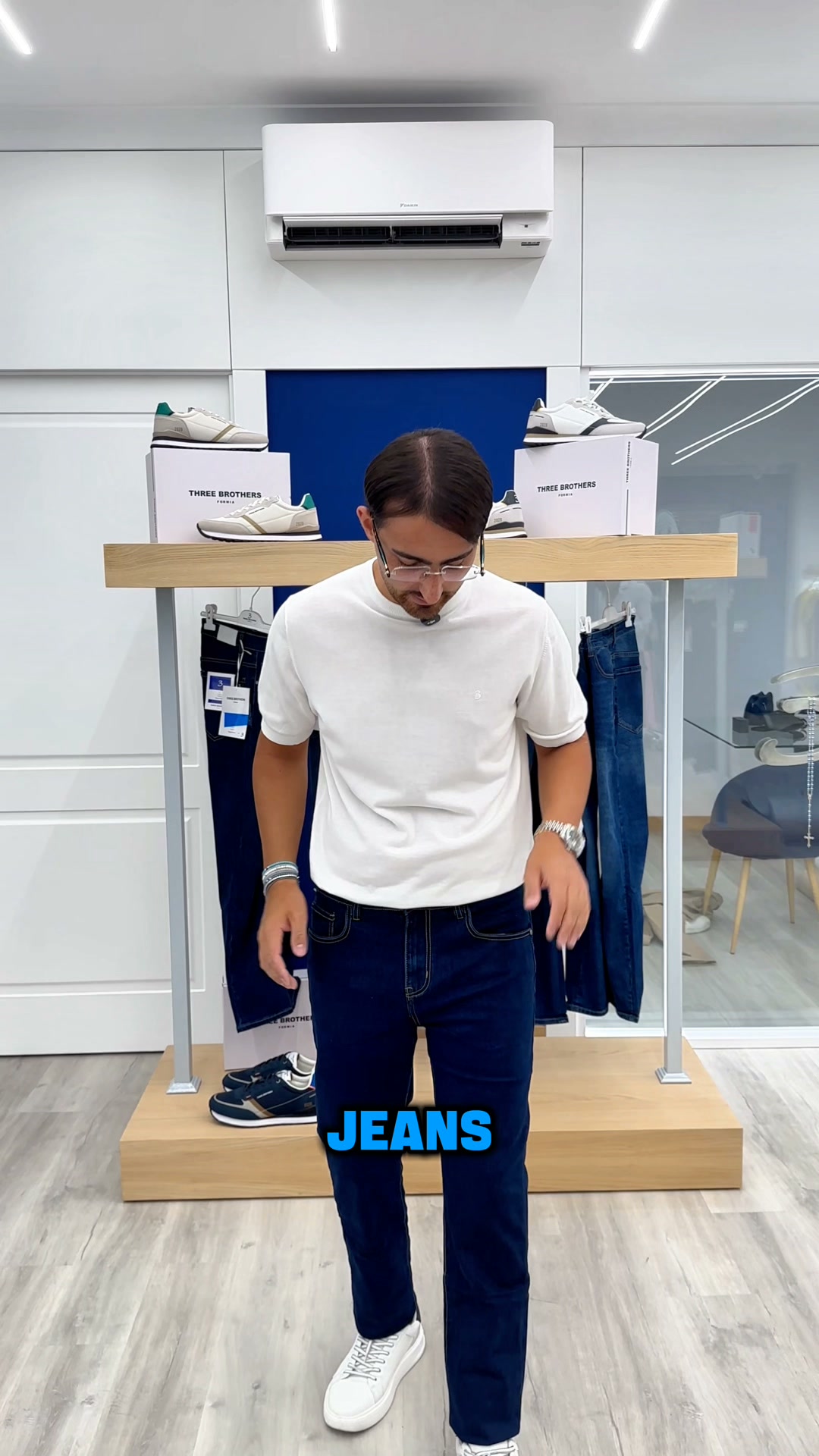 Three Brothers Formia Facebook ad: JEANS REGULAR 2 PZ €50
