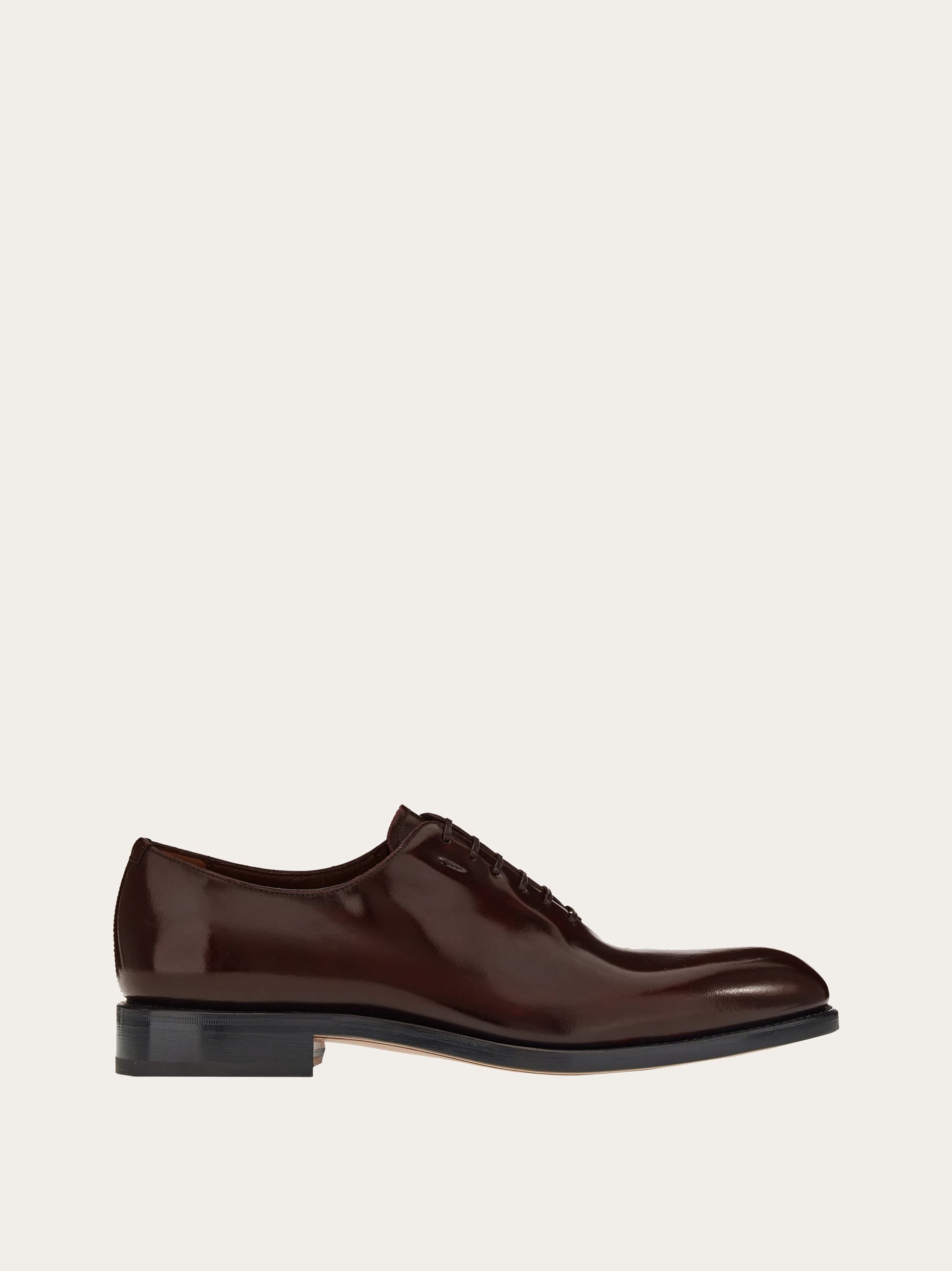 FERRAGAMO Facebook ad