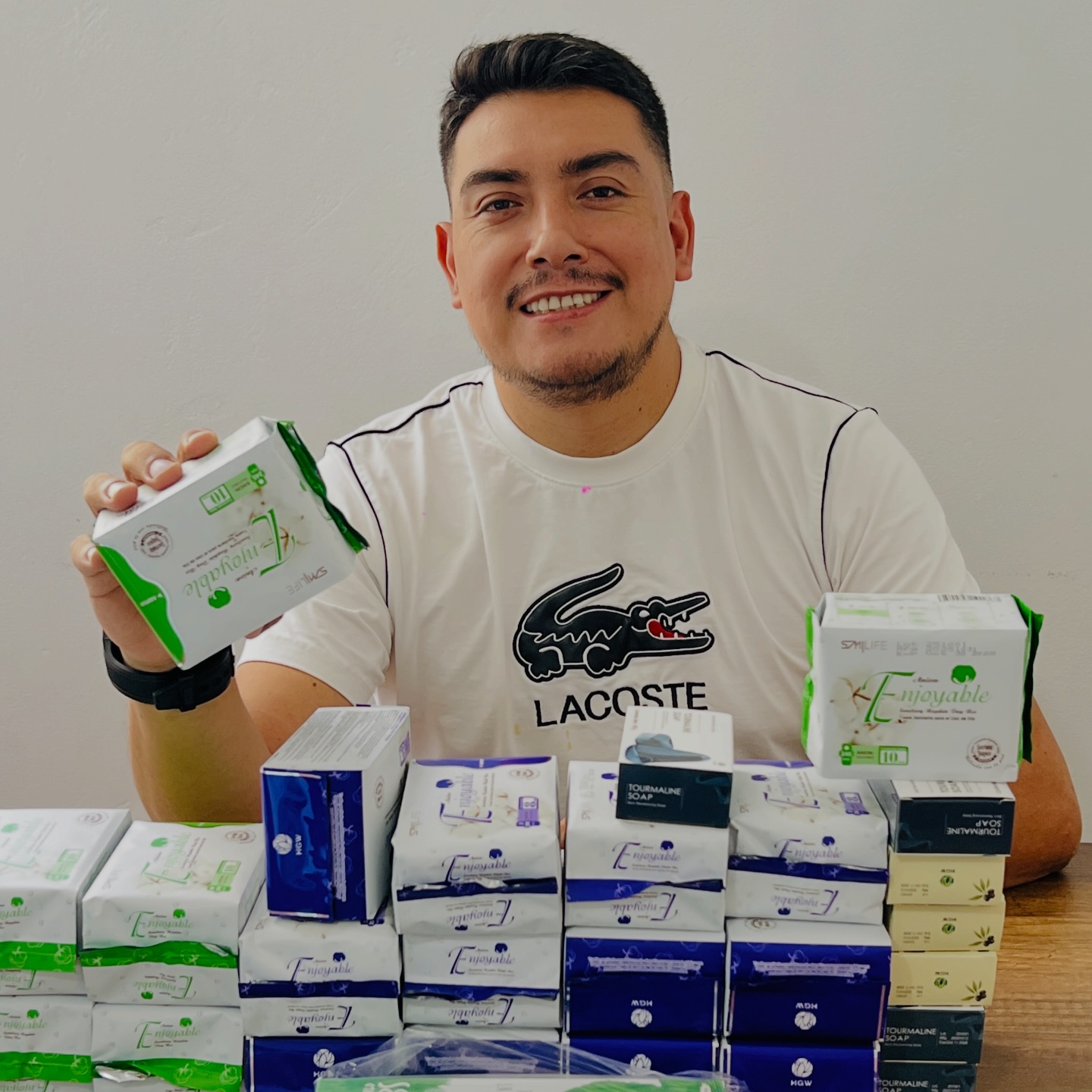 Alexis Gomez Facebook ad: La mayoría de hombres no se tomaría una…